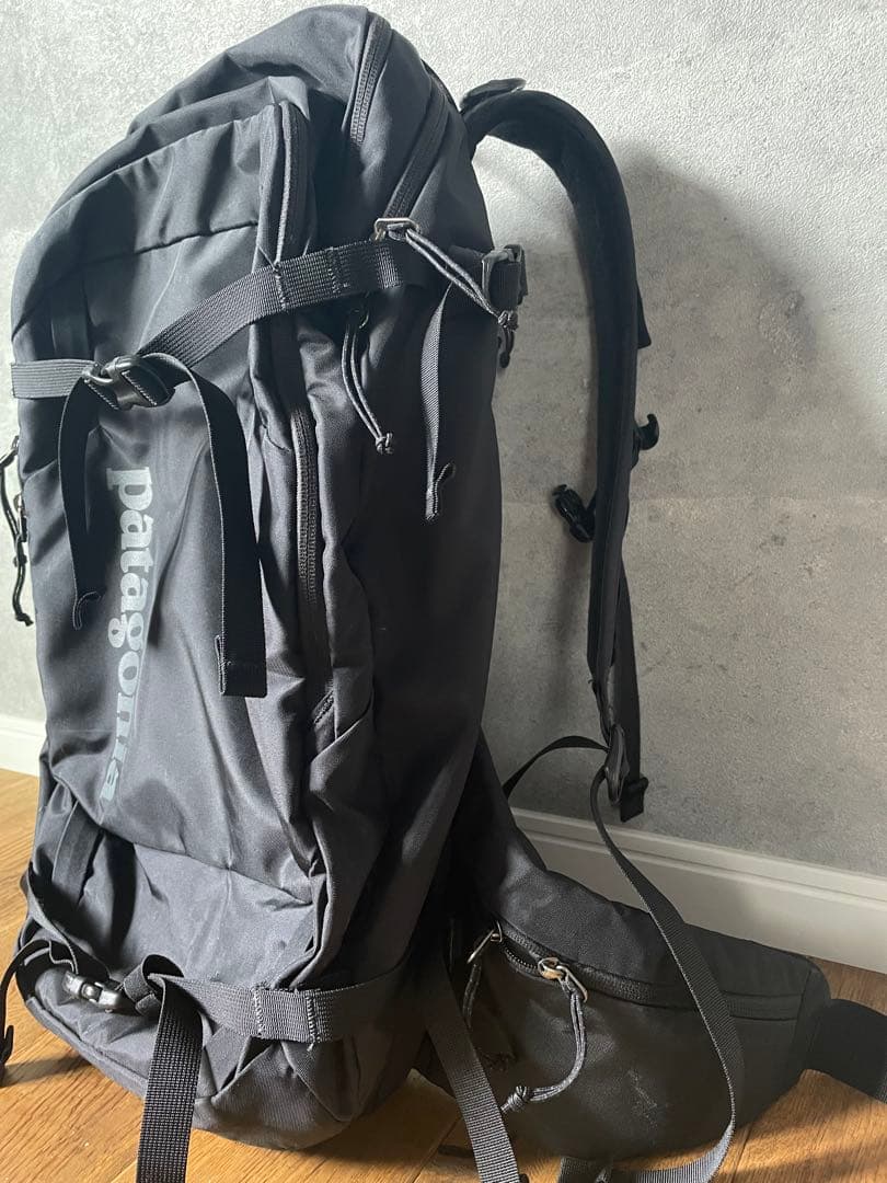 patagonia パタゴニア　スノードリフター30L ブラック