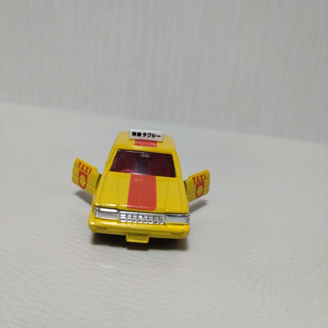 トミカ CROWN TAXI 1/65