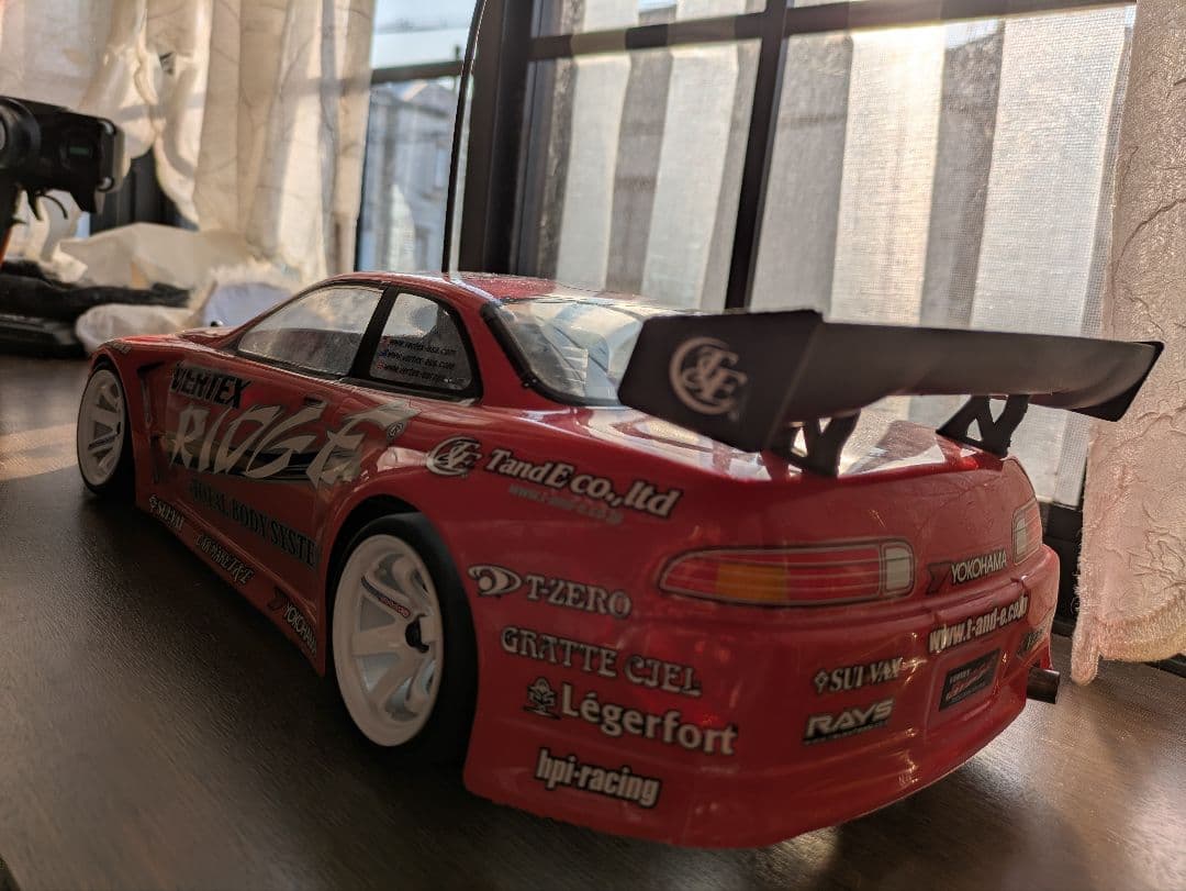 hpi nitro drift 30ソアラ エンジンラジコン