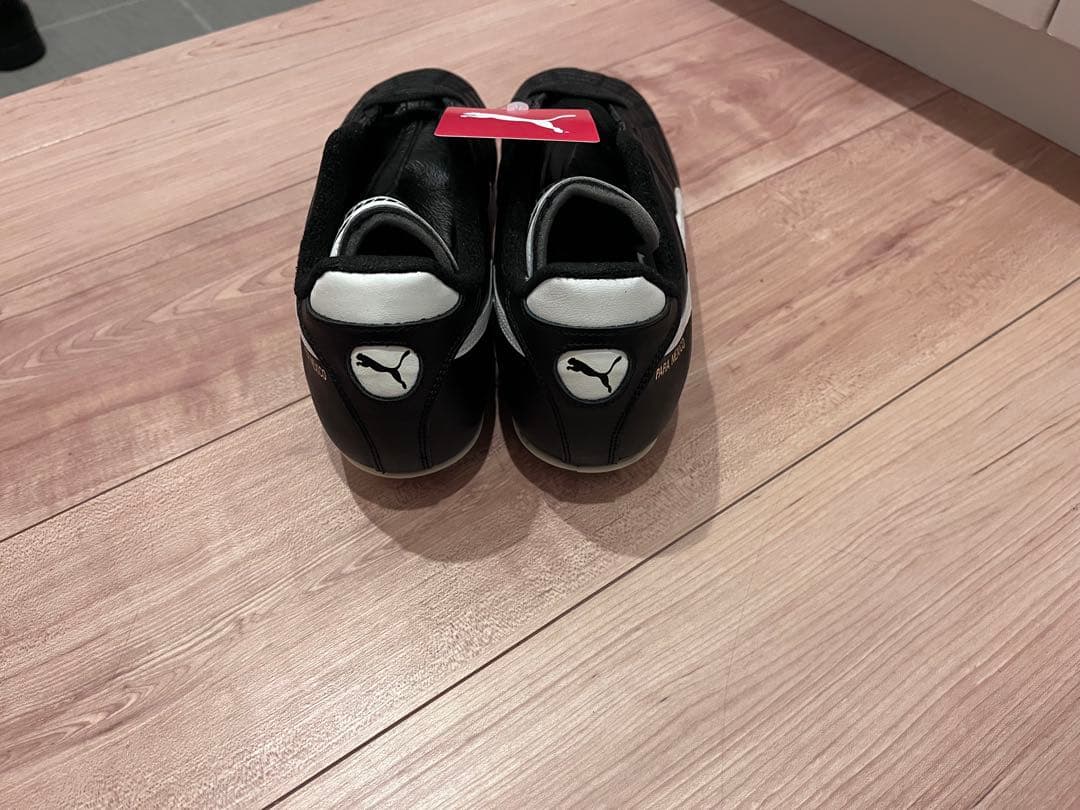 PUMA ブラック スパイクシューズ