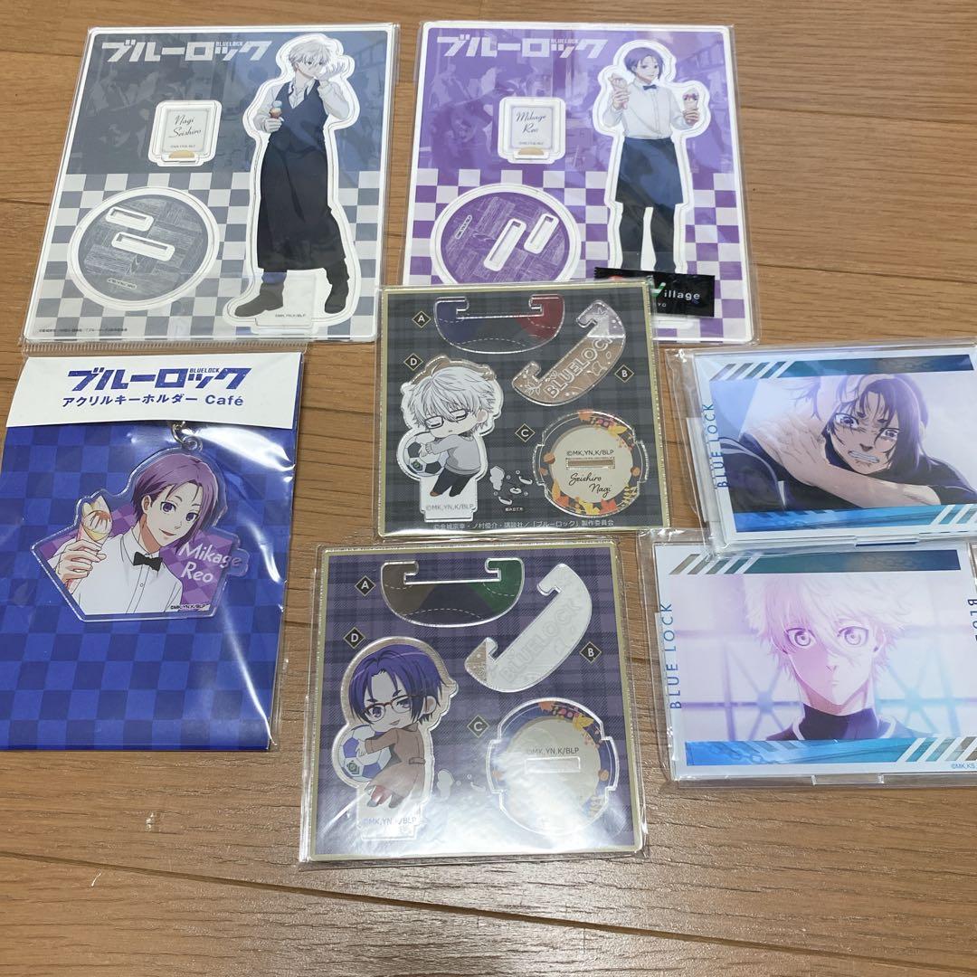 進撃の巨人　リヴァイ aniqueバースデー アクリルキーホルダー　豪華仕様　A