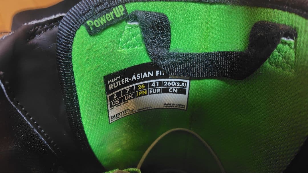 Burton RULER-ASIAN FIT スノーボードブーツ US 8