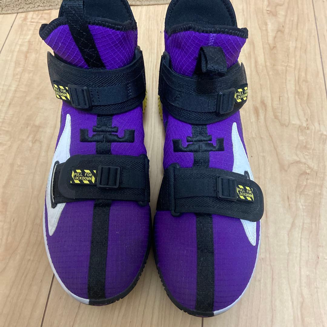 NIKEレブロンsoldier13 バッシュ