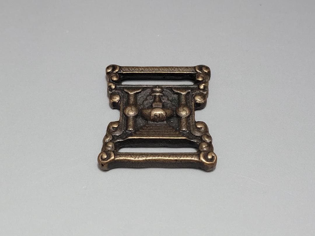 銅製 仏塔紋 天鐵 トクチャ 護身装身具 チベット 仏教文物 幅約4cm