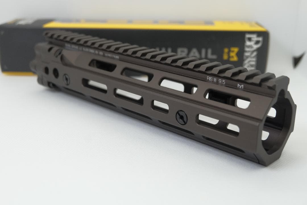 LDT DanielDefense RISⅢ ハンドガード FDE 9.5インチ