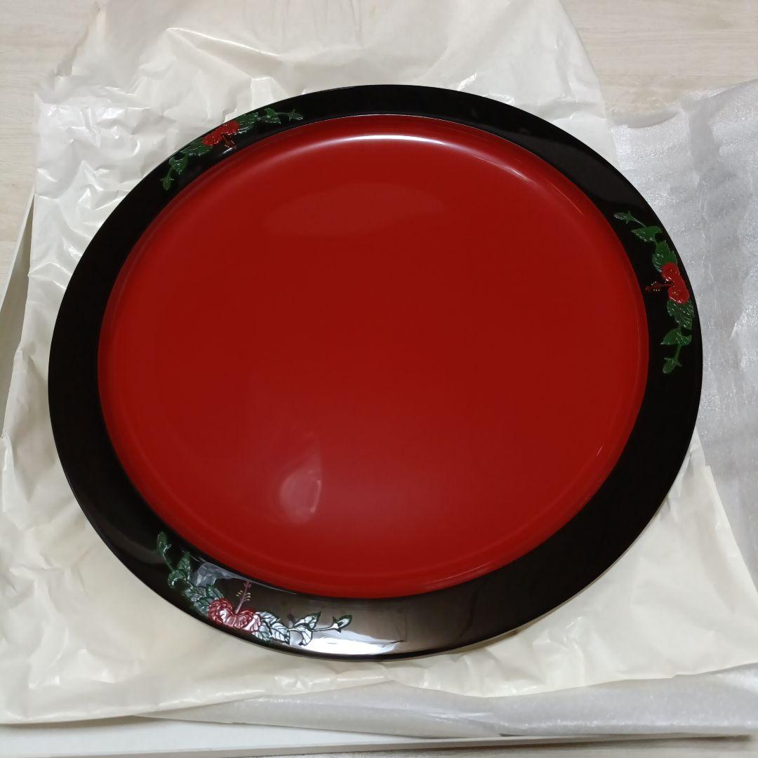 琉球漆器　ハイビスカス花彫刻付き