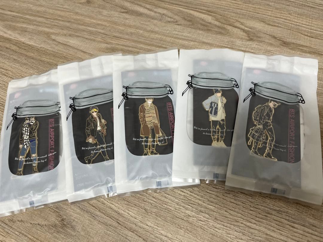 未開封✨ BTS ピンバッジ 9個　空港 ファッション バッジ 防弾少年団