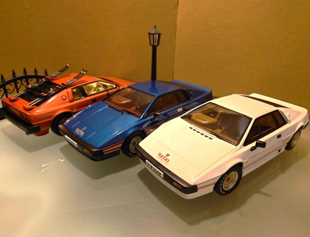 1/18 ロータスエスプリターボ ホワイト 1981 Lotus Esprit