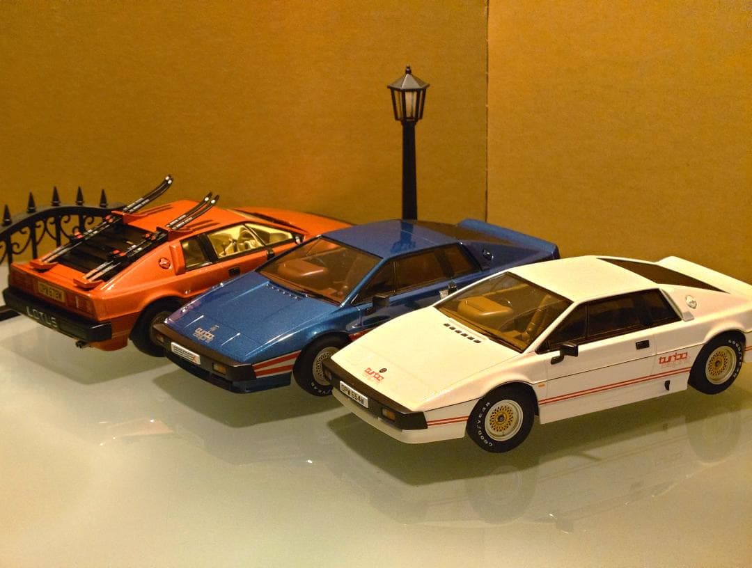 1/18 ロータスエスプリターボ ホワイト 1981 Lotus Esprit