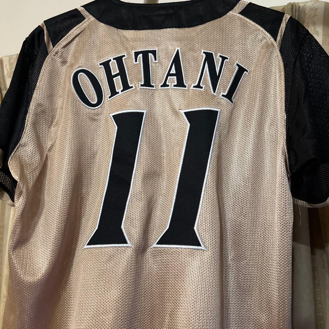 大谷翔平ユニフォーム　日本ハム　ビジター