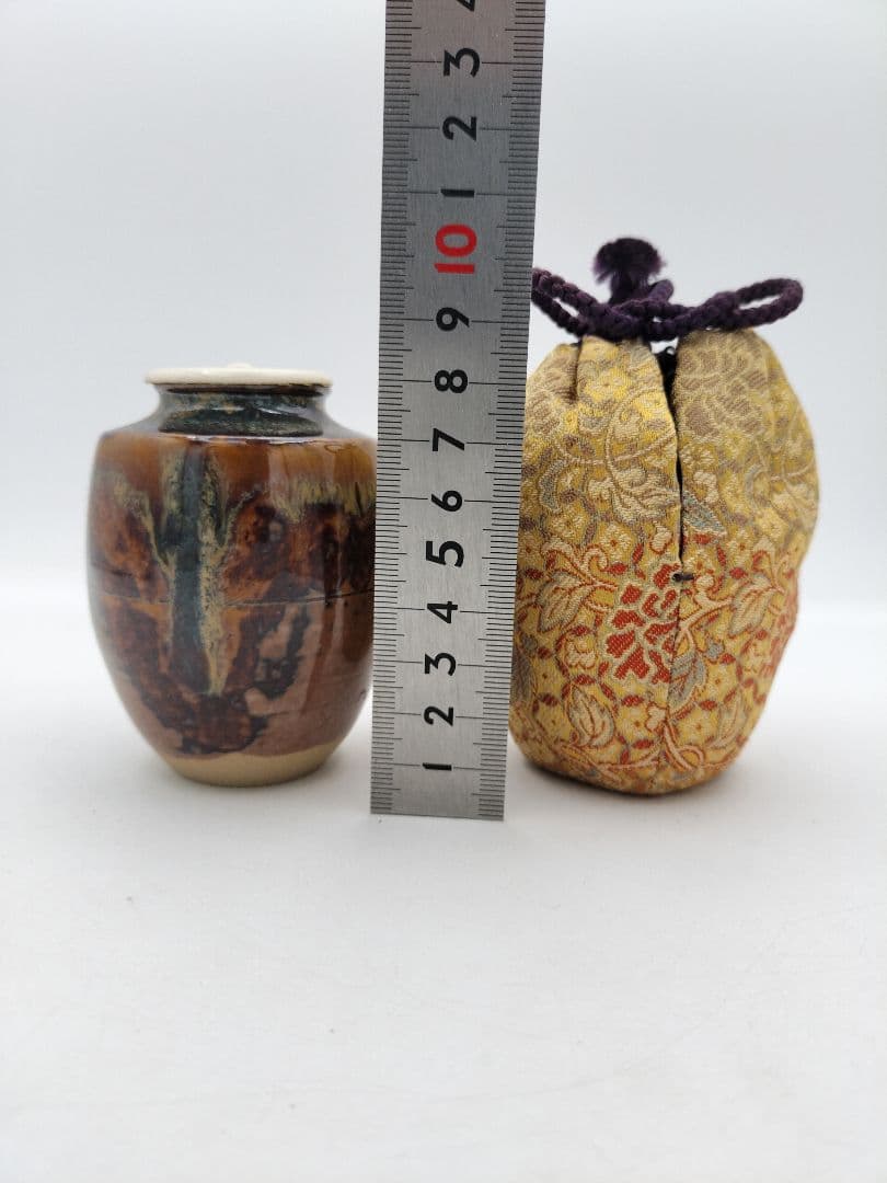 c317【新品・未使用】茶入 高取 肩付 亀井楽山 牡丹唐草 木箱 茶道具 肩衛