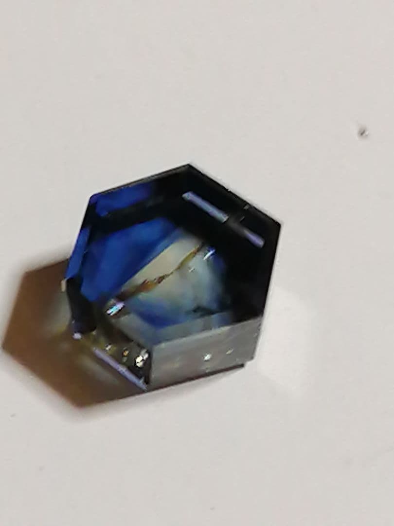 ベトナム産バイカラーサファイア