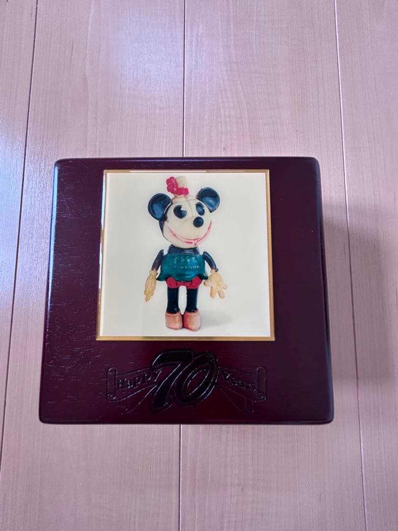 限定ミニーマウス 腕時計 生誕70周年記念 セルロイド人形セット<値下げ交渉可>