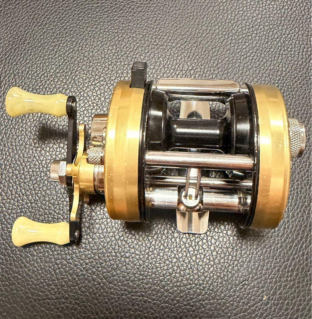 Abu アンバサダー　2500CI ゴールド　availドラグ付