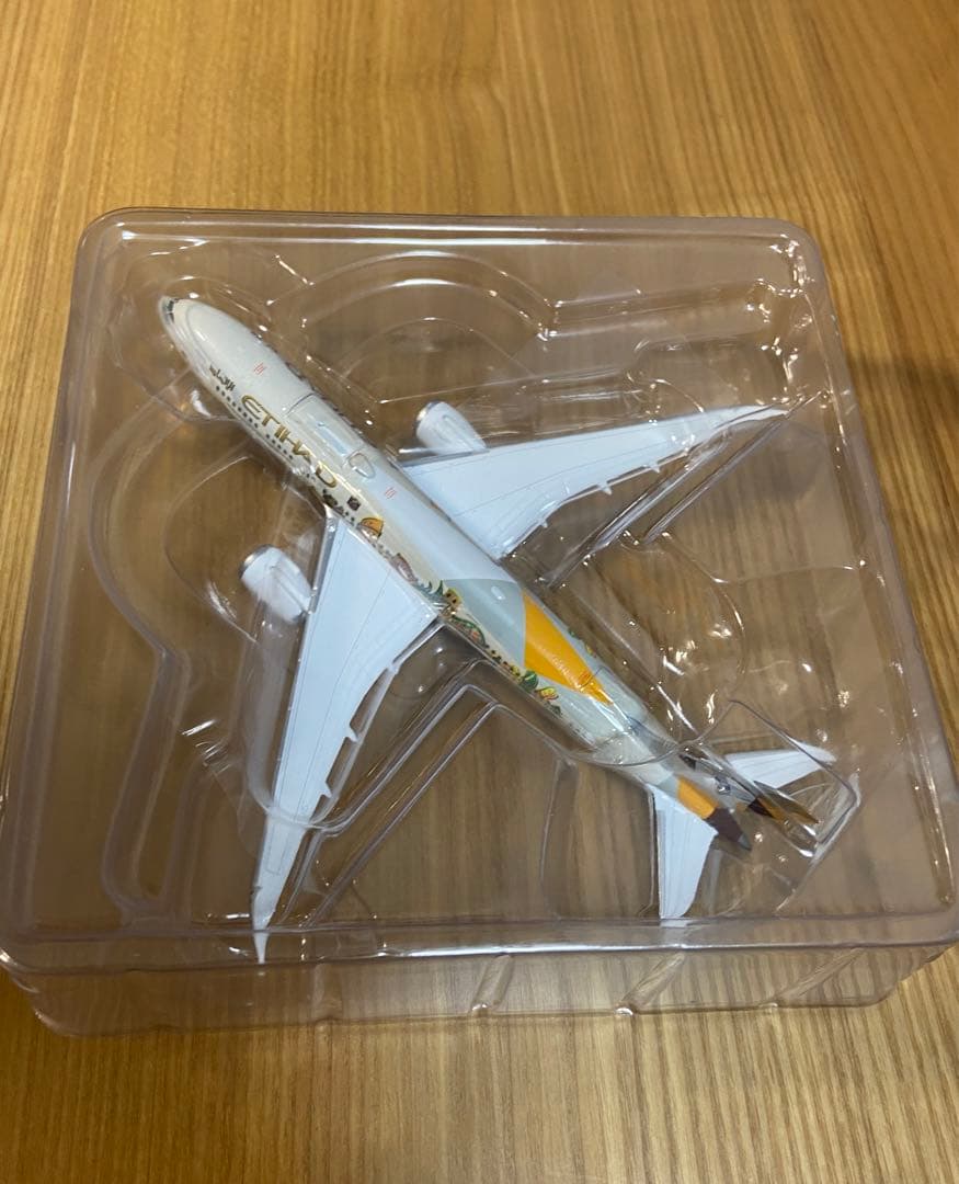最終値下げ中　エティハド航空Boeing787-9（特別塗装）