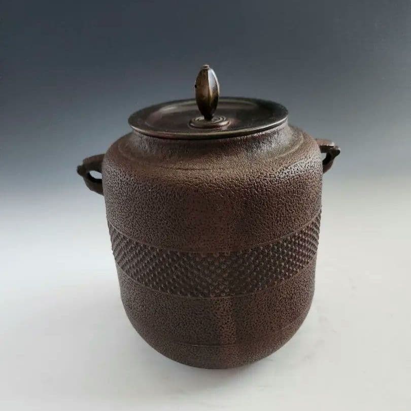 釜　茶釜　帯霰釜　あられ　敬典作　山形県　伝統的工芸品　木箱入