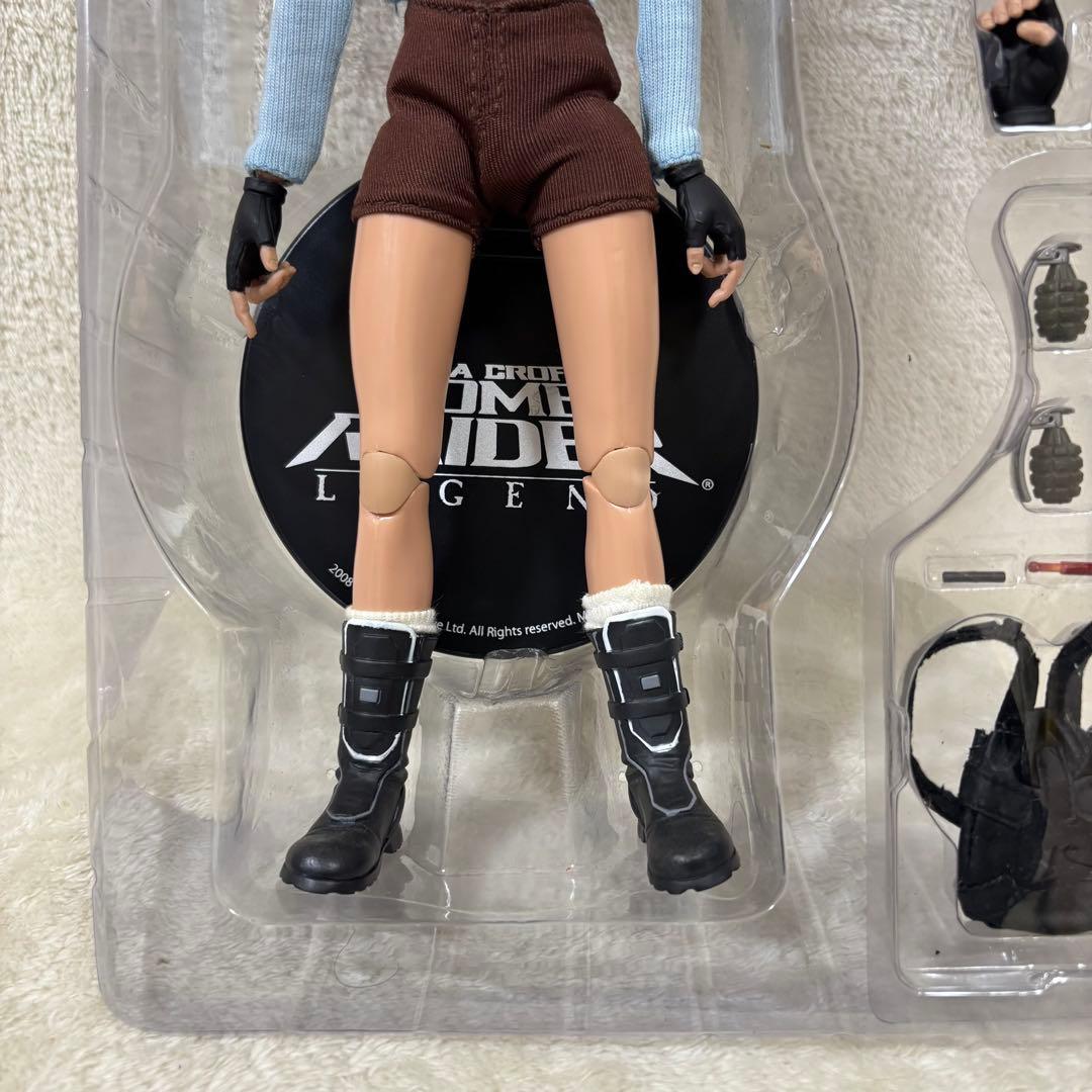 【希少】トゥームレイダー 1/6 スケール ララ・クロフト フィギュア