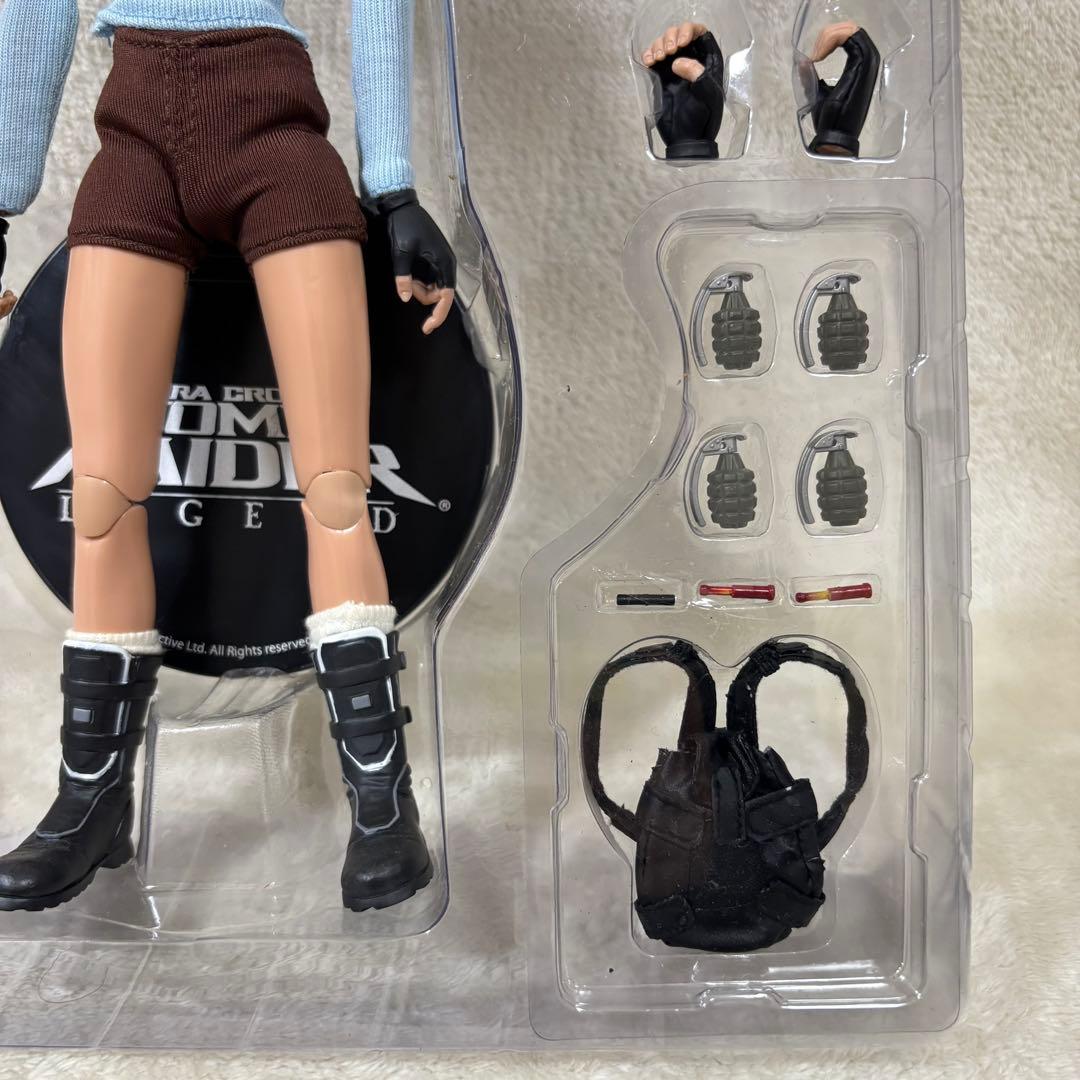 【希少】トゥームレイダー 1/6 スケール ララ・クロフト フィギュア