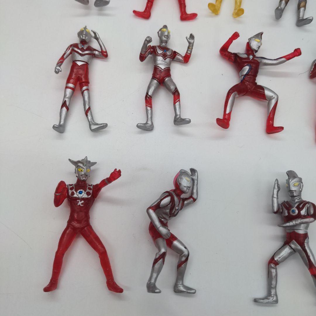 ウルトラマン　キャラエッグ　クリアバージョン　　17体セット