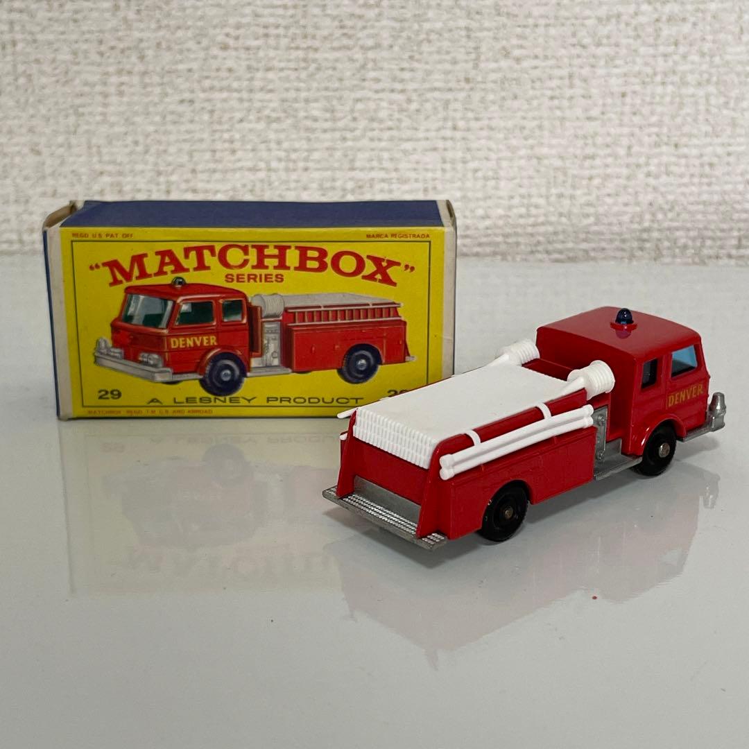 マッチボックス No.29 FIRE PUMPER TRUCK レズニー