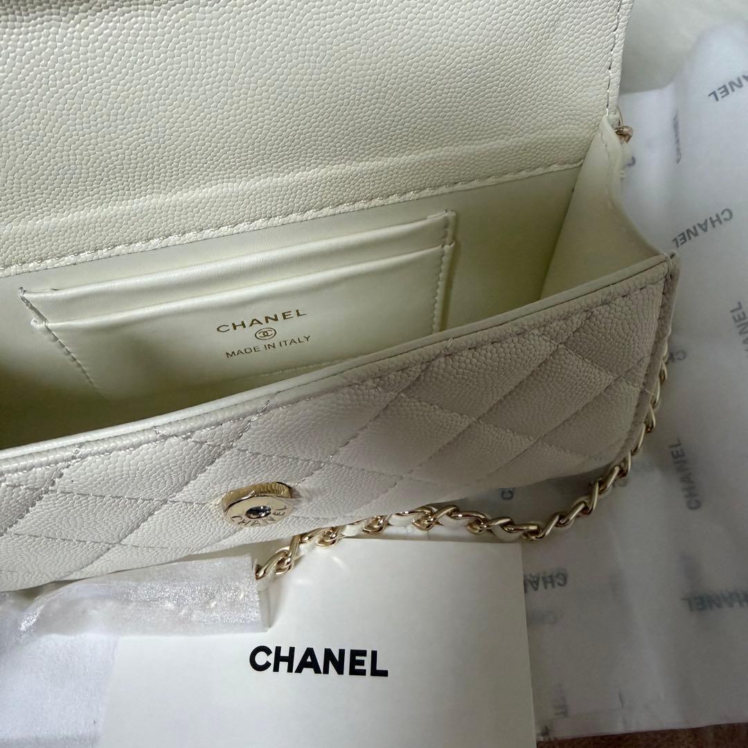m*o様 CHANEL MAKE UPノベルティキルティングホワイトショルダー