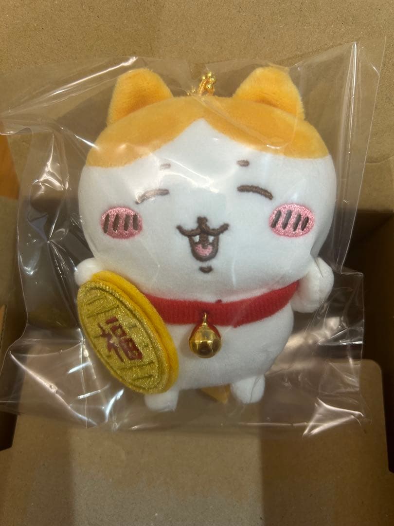 ちいかわ　招福！ハチワレ招き猫マスコット