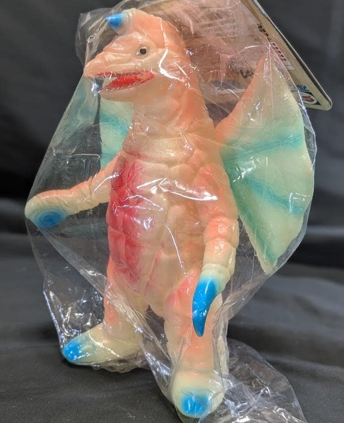 ドラコ 羽付「ウルトラマン」登場怪獣（ブルマァク復刻）蓄光版 ソフビ 未開封