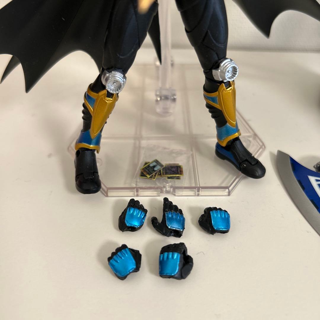 S.H.figuarts フィギュアーツ 仮面ライダー龍騎ミラーモンスター 真骨