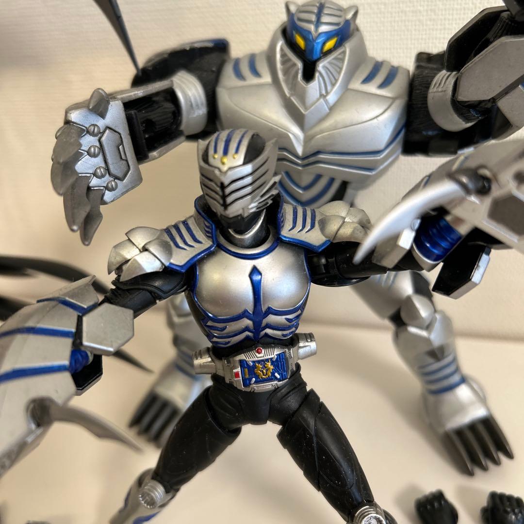 S.H.figuarts フィギュアーツ 仮面ライダー龍騎ミラーモンスター 真骨
