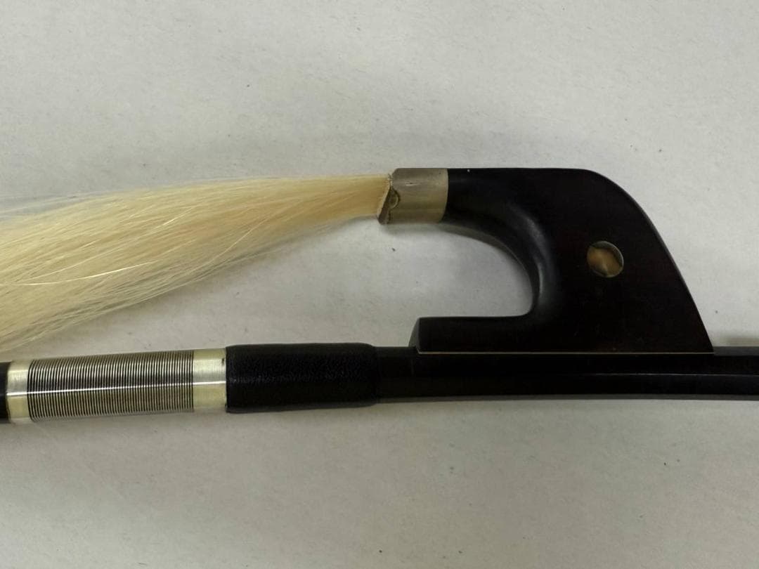 【訳あり】コントラバス弓　カーボン弓　毛替え必要　新品未使用