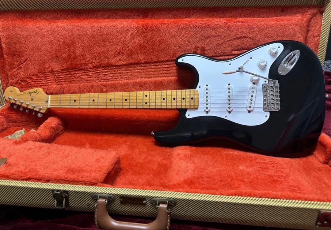 1/5まで割引★fenderストラト マルチレイヤー 黒／赤　AVRI アメビン