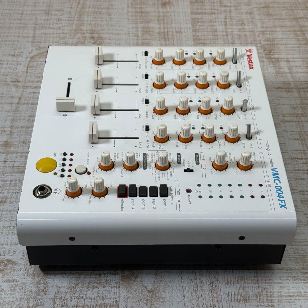 【DJミキサー】Vestax VMC-004 FX ジャンク　本体のみ