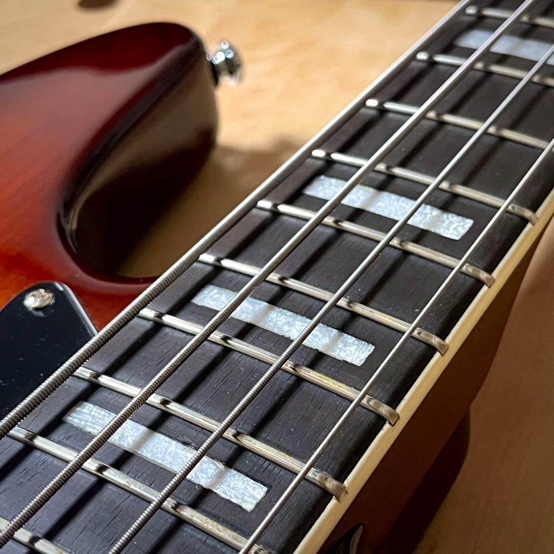 新品同様 Sire / V5R Alder-4 ※fender sadowsky