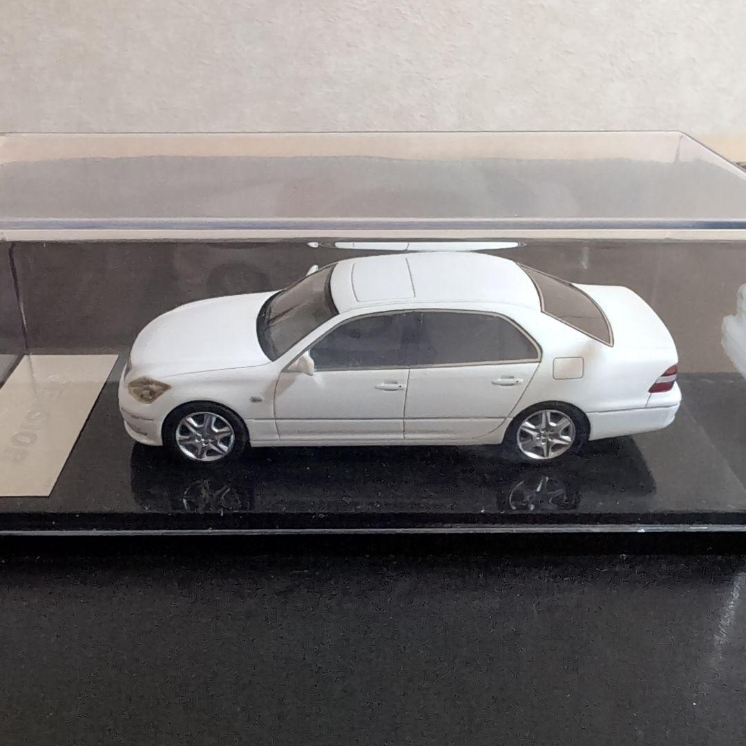 WIT'S　30セルシオ後期　F Package ホワイト 1/43ミニカー
