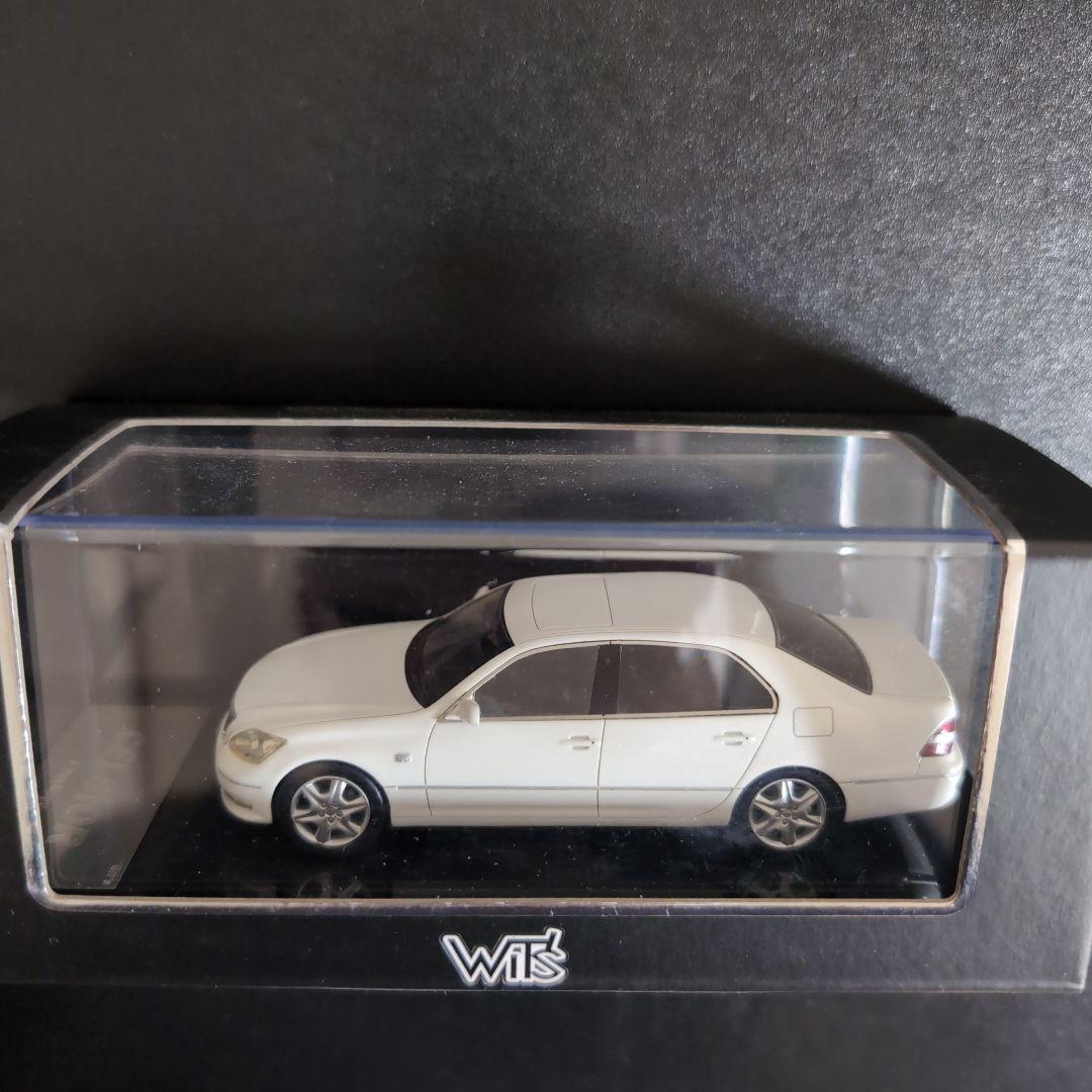 WIT'S　30セルシオ後期　F Package ホワイト 1/43ミニカー