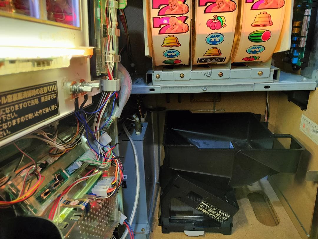 【パチスロ実機】エレコ★ビーストサップ【オートプレイ付不要機付】４号機