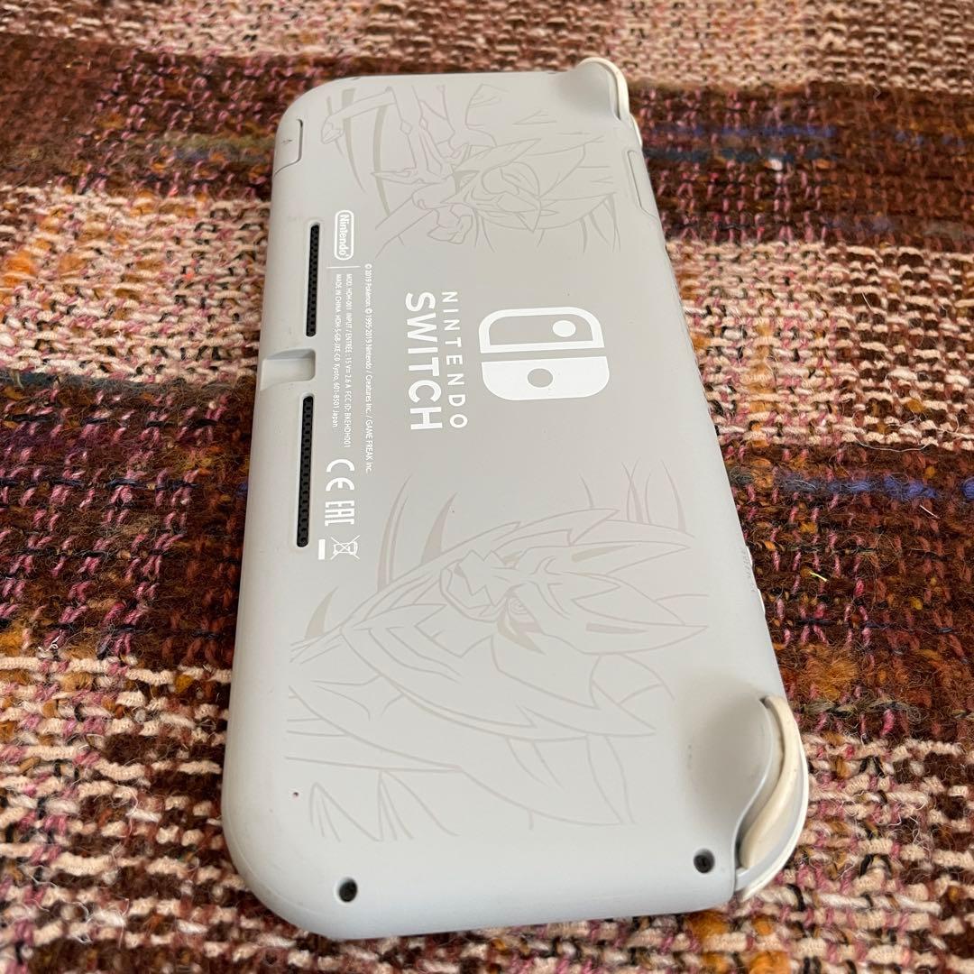 Nintendo Switch Lite ザシアン　ザマゼンタポケモンデザイン
