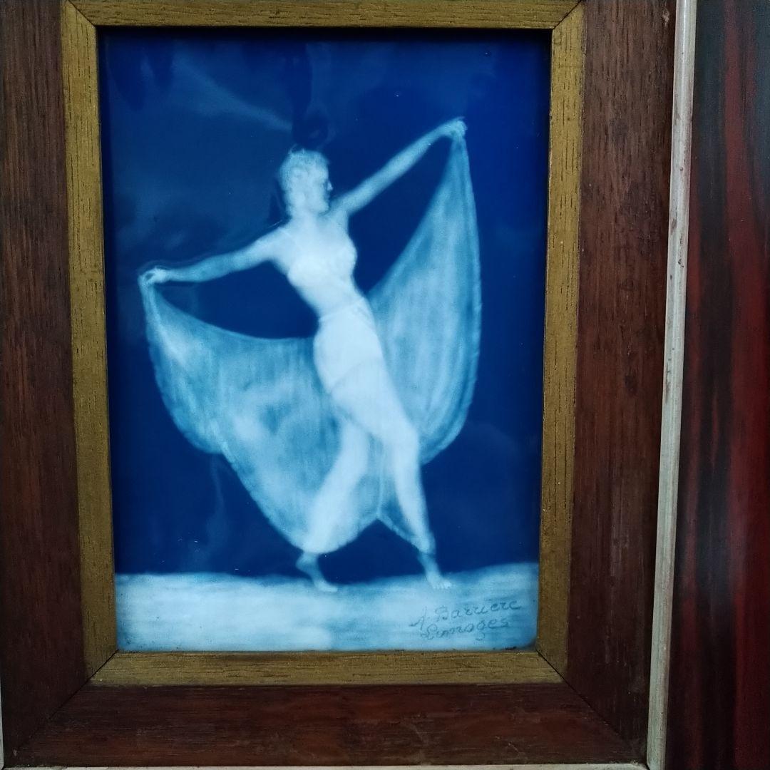 リモージュ（Limoges）額装陶板画・パテシュールパテ『壇上の踊り子』