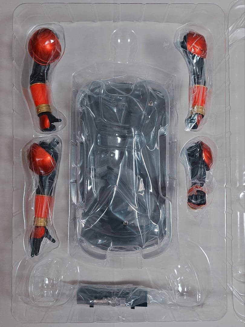 Ultimate Article 仮面ライダークウガ（マイティフォーム）【再販】