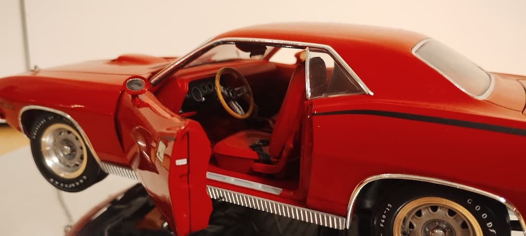 1970 PLYMOUTH HEMI 'CUDA 1/18 クーダ MOPAR