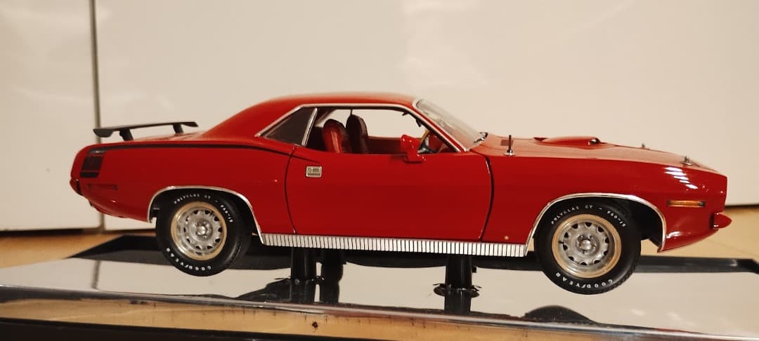 1970 PLYMOUTH HEMI 'CUDA 1/18 クーダ MOPAR