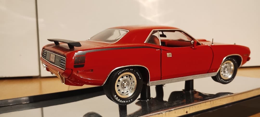 1970 PLYMOUTH HEMI 'CUDA 1/18 クーダ MOPAR