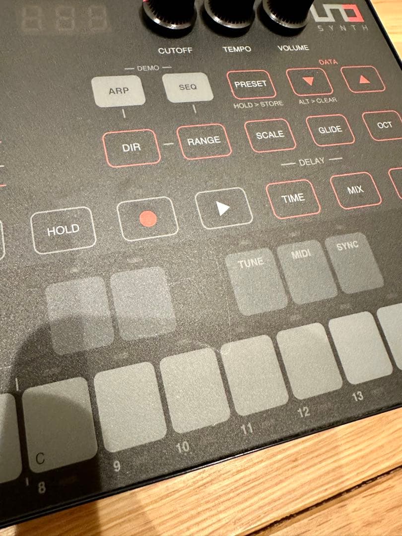 鍵盤楽器 IK Multimedia UNO Synth