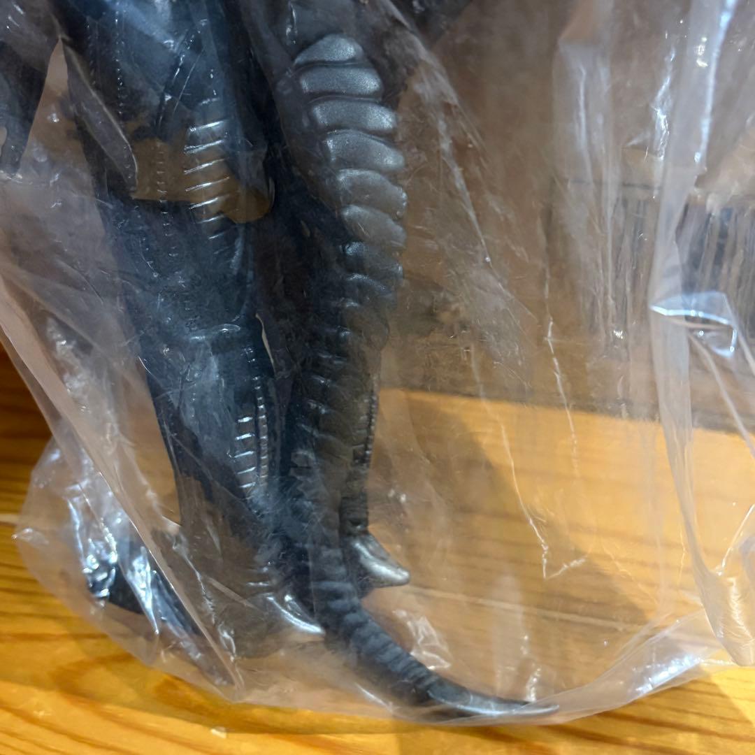 マーミット エイリアン（360mm）クリア×ブラックラメ プロップイメージ
