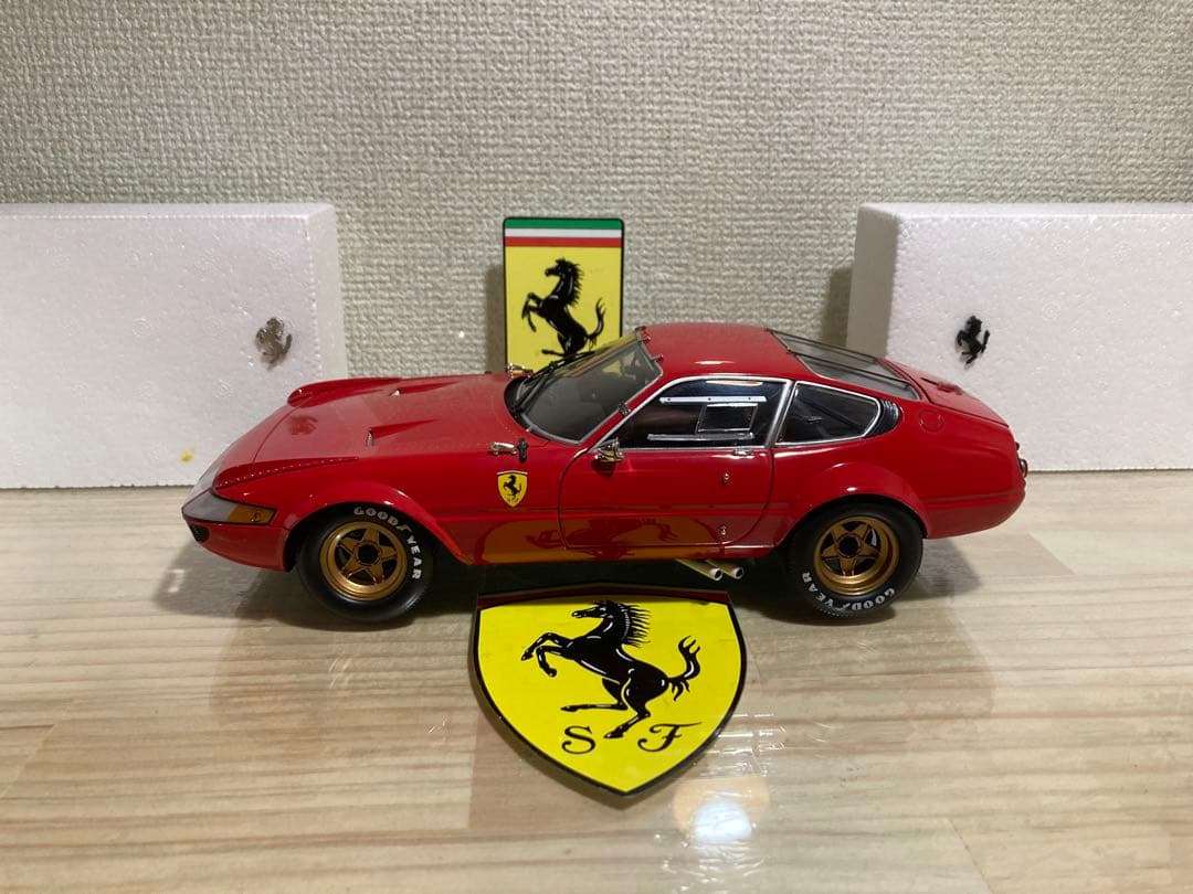 ミニカー FERRARI 365 GTB/4 COMPETIZIONE 1:18