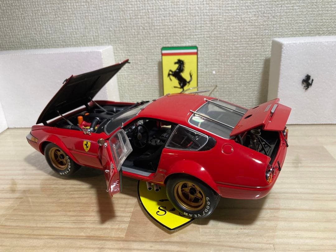 ミニカー FERRARI 365 GTB/4 COMPETIZIONE 1:18