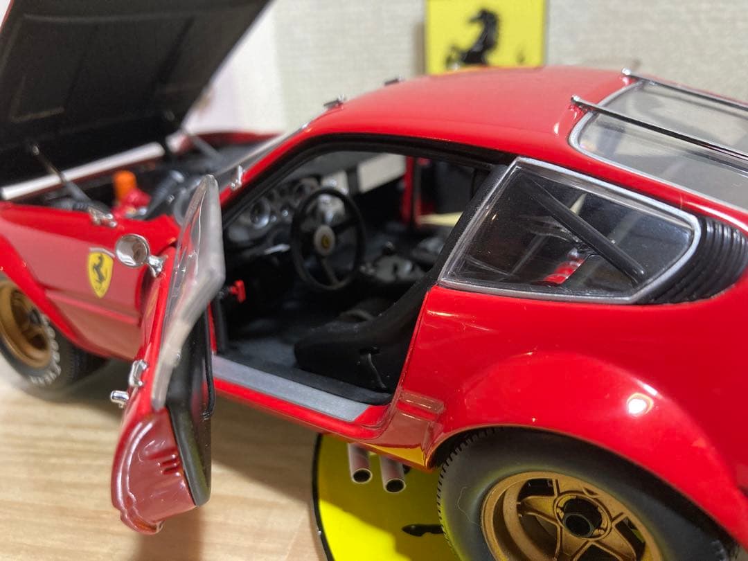 ミニカー FERRARI 365 GTB/4 COMPETIZIONE 1:18
