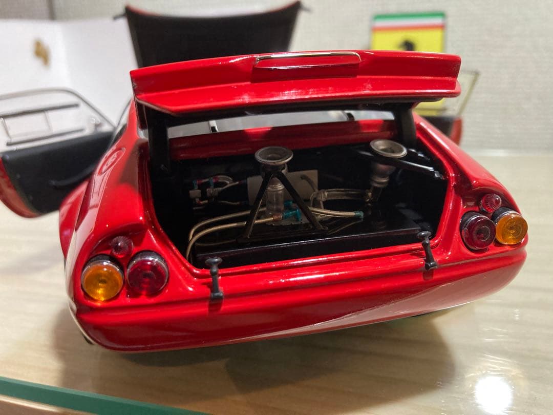 ミニカー FERRARI 365 GTB/4 COMPETIZIONE 1:18