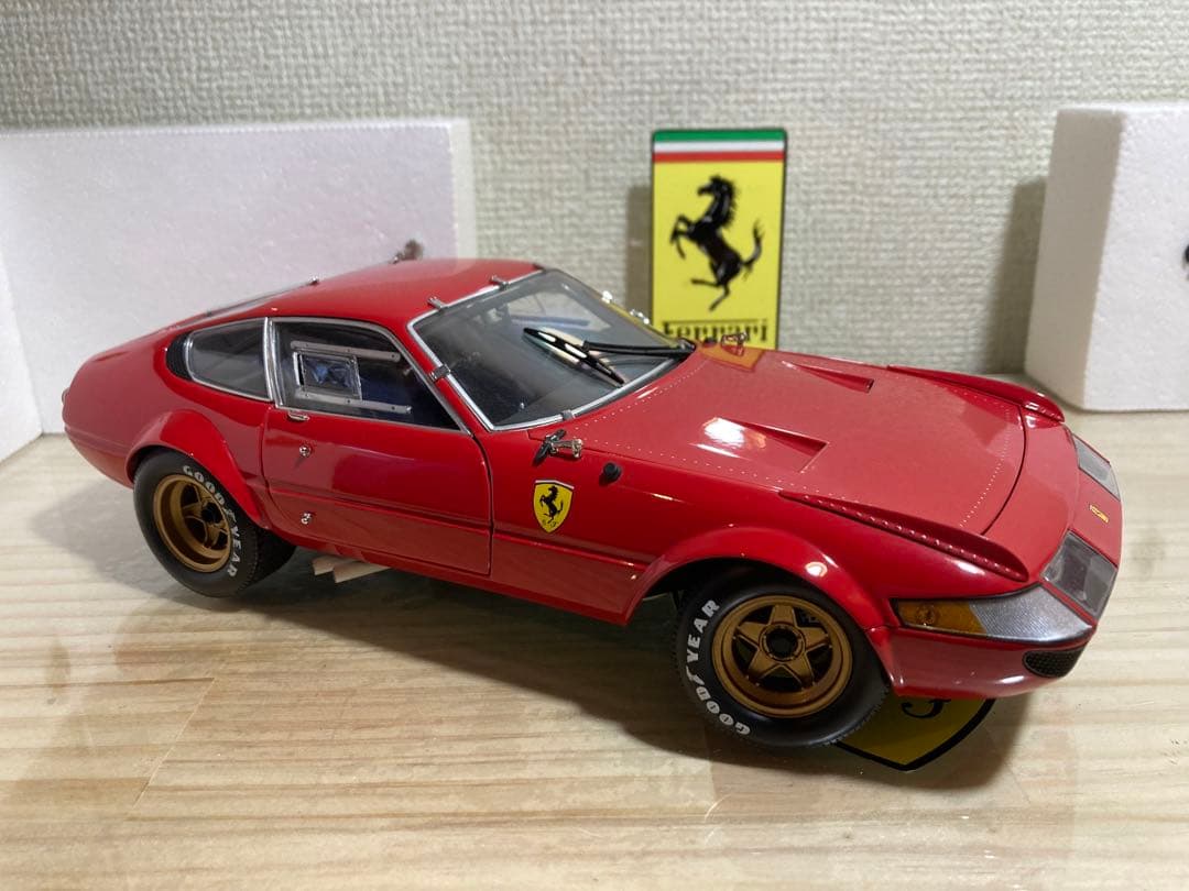 ミニカー FERRARI 365 GTB/4 COMPETIZIONE 1:18