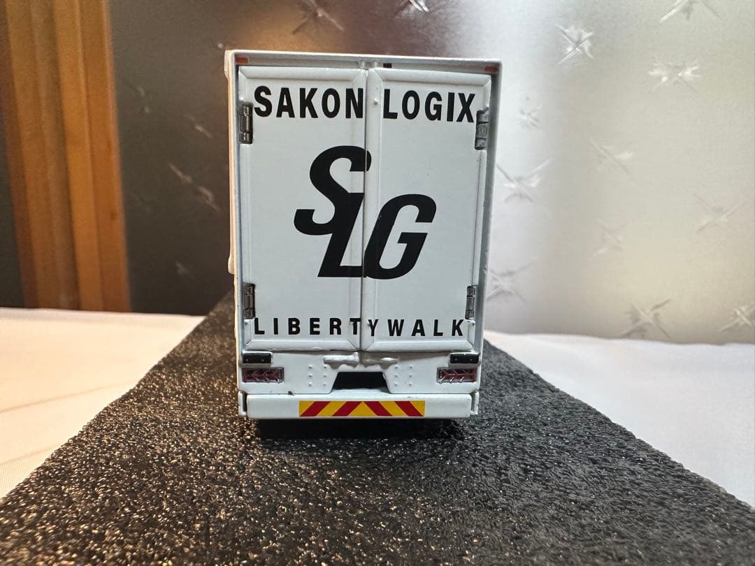 GCD 三菱ふそう リバティーウォーク トラック 1/64 LBWK